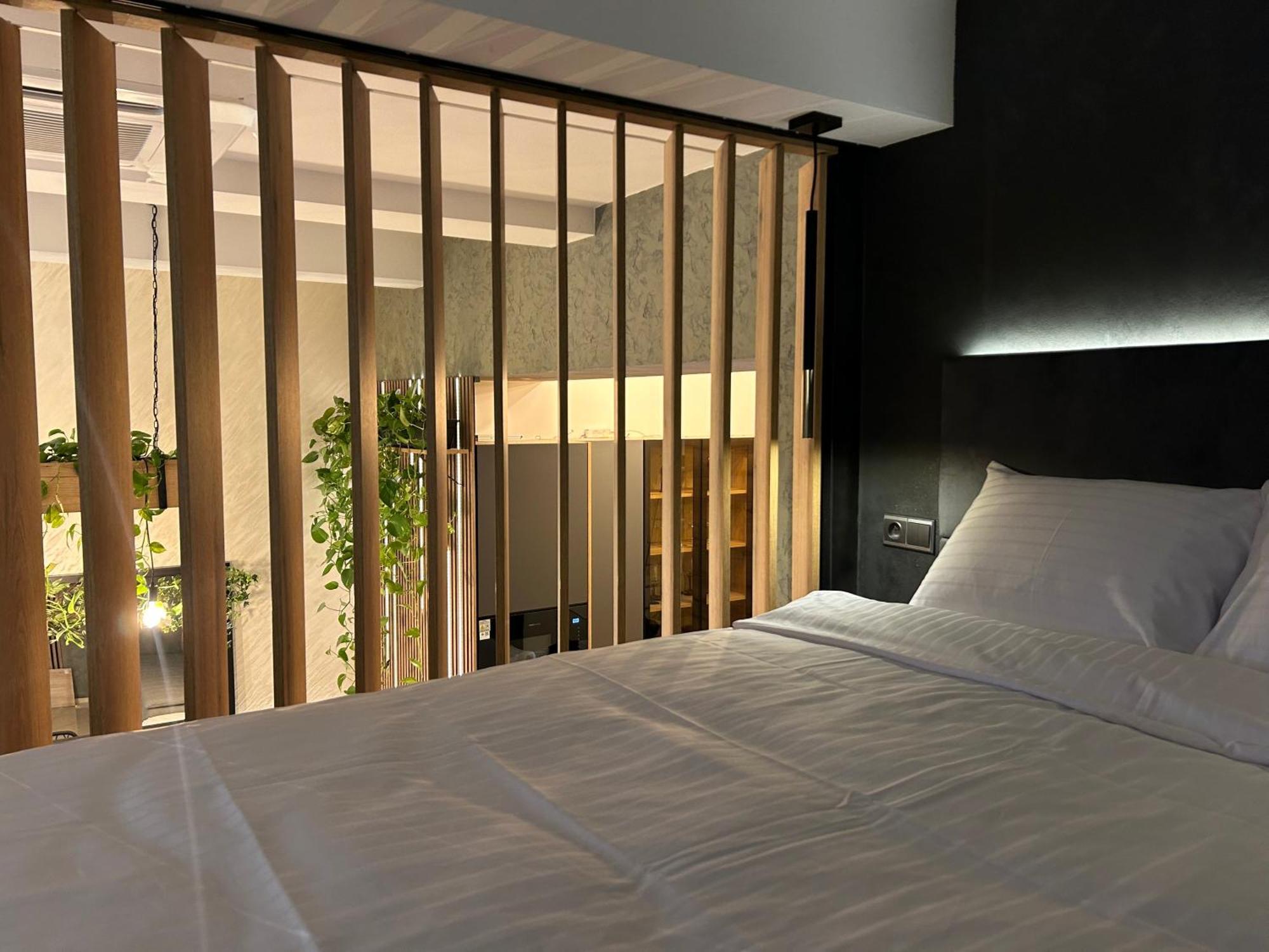 Leo Apartment Suite & Private Spa Zone - Old City Bratislava Esterno foto