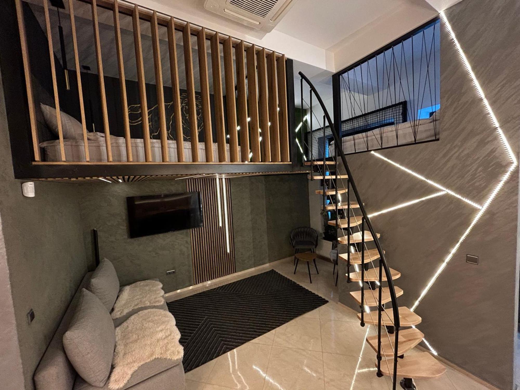 Leo Apartment Suite & Private Spa Zone - Old City Bratislava Esterno foto