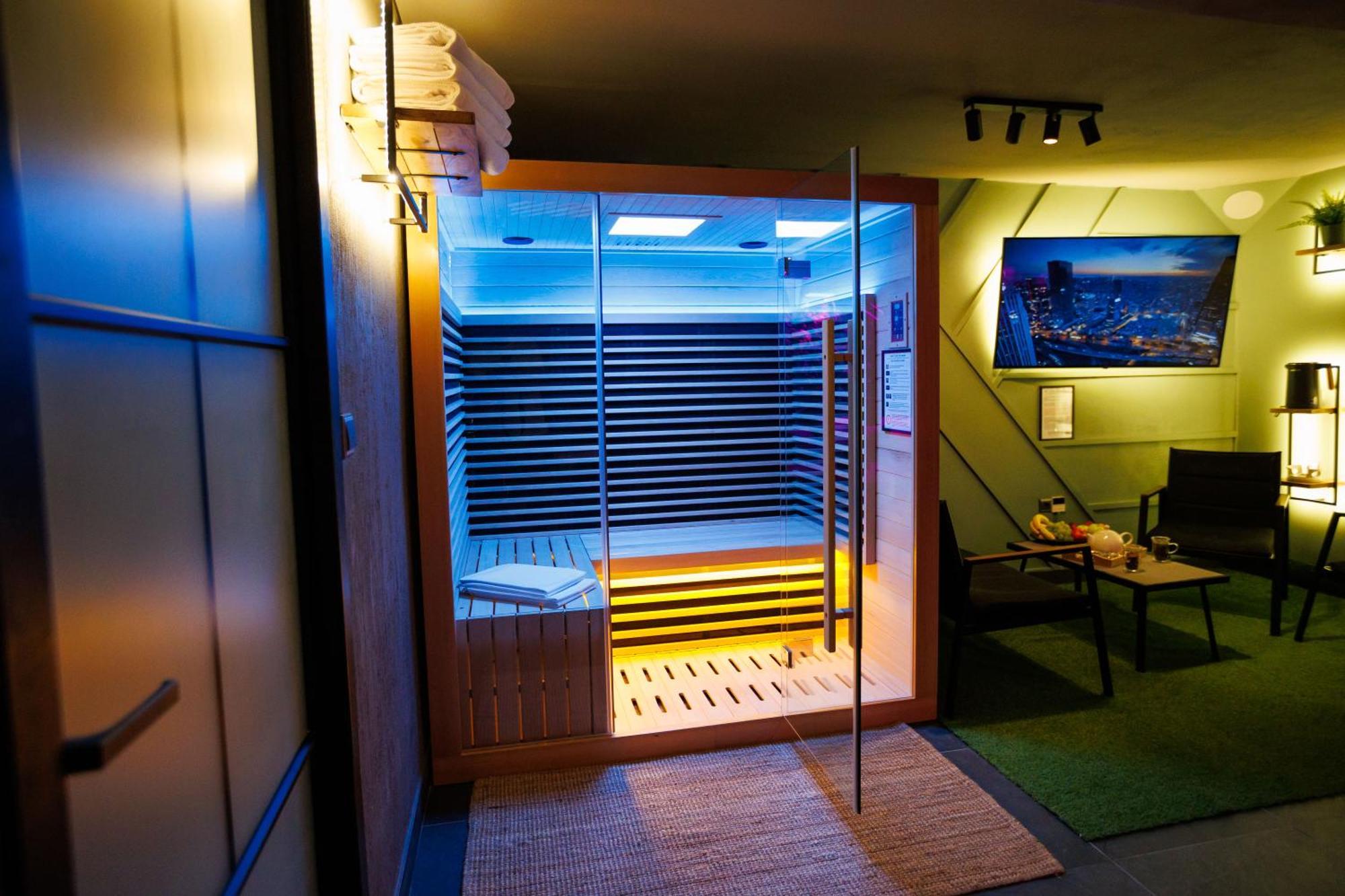 Leo Apartment Suite & Private Spa Zone - Old City Bratislava Esterno foto