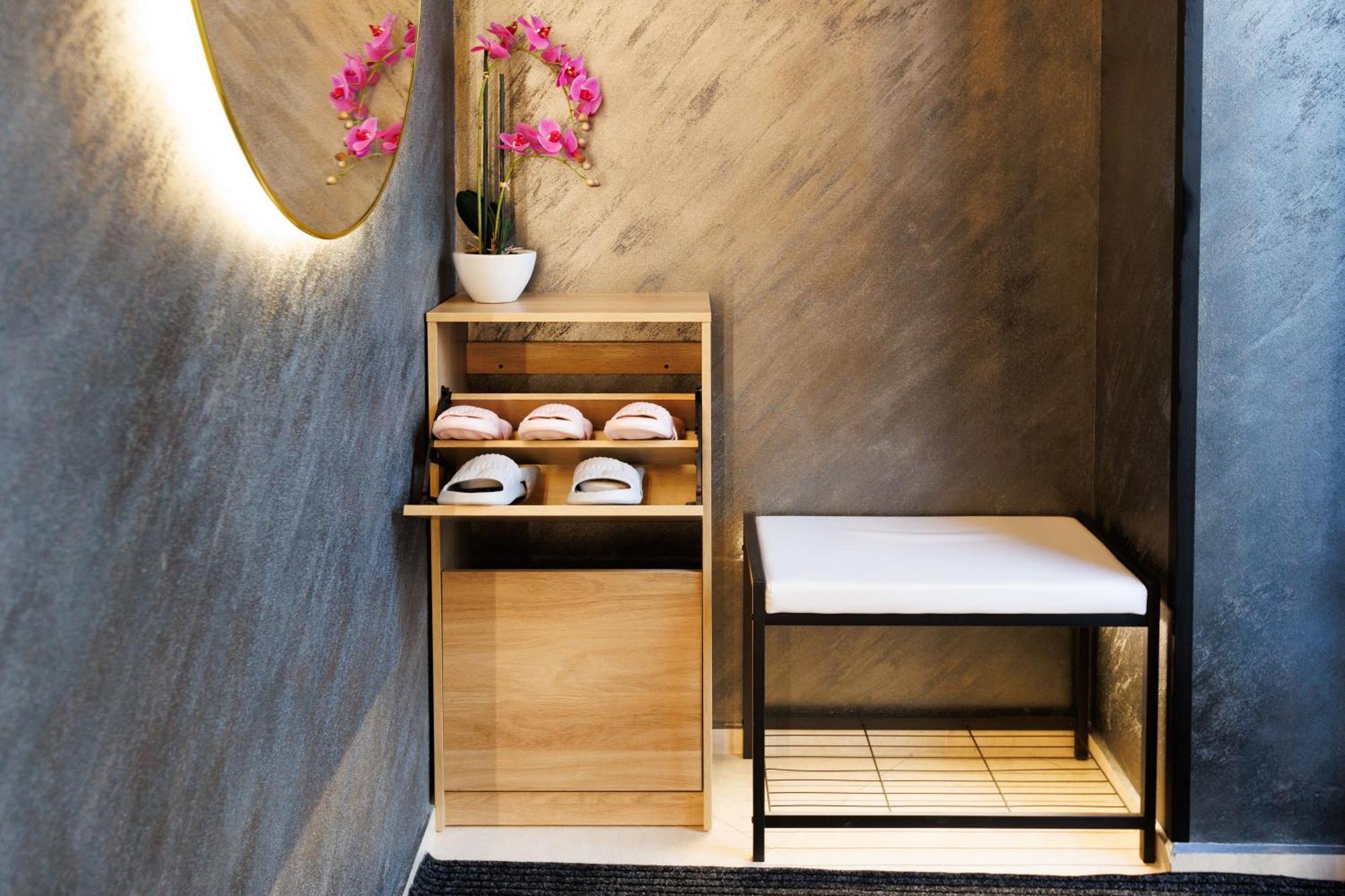 Leo Apartment Suite & Private Spa Zone - Old City Bratislava Esterno foto